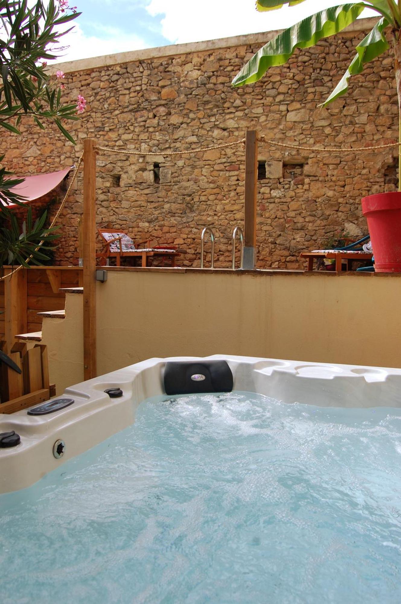 La Bucolique, Chambres Et Jardin D'Hotes 撒波兰 外观 照片